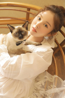 翁公和晓雯在厨房里猛烈进出